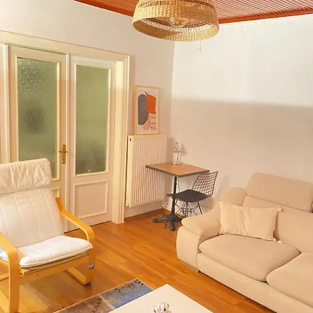 Stylish 2 Bedrooms 1 Lounge Flat In Kadikoey شقة اسطنبول